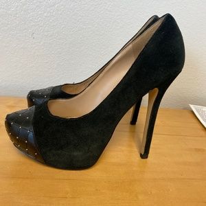 Steve Madden Black Pumps
